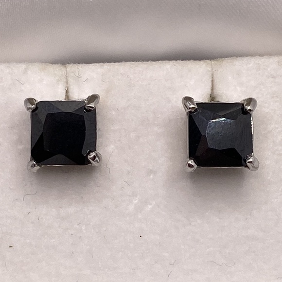 Vintage 18k White Gold Plated Onyx Square Earrings - Picture 1 of 7